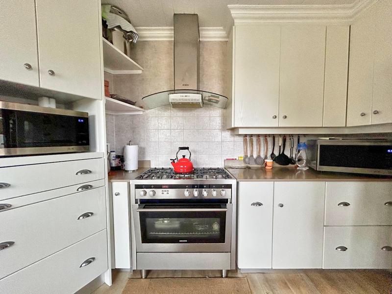 4 Bedroom Property for Sale in Stilbaai Wes Western Cape